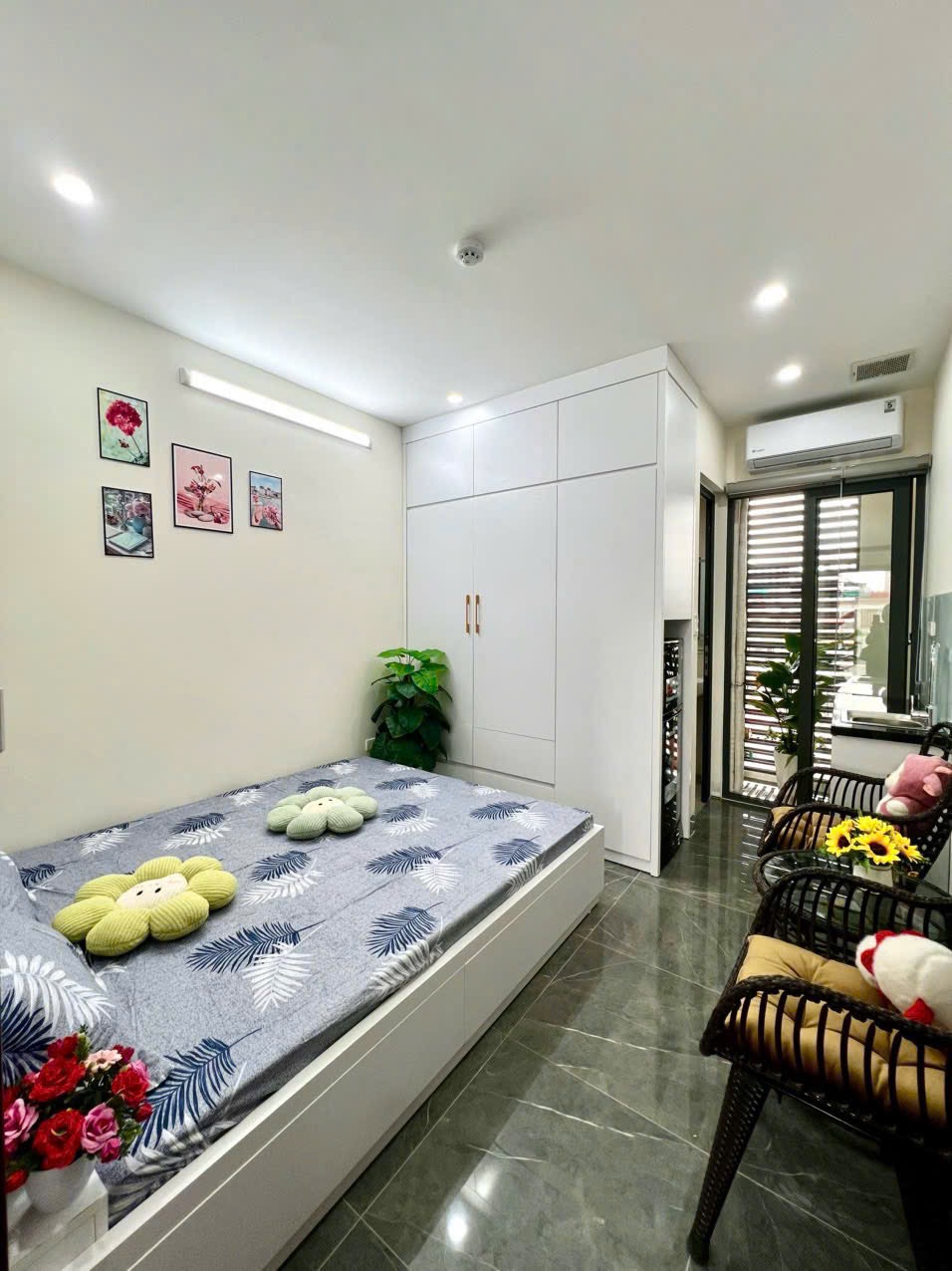 KTX Nữ - 011 - Lê Trọng Tấn